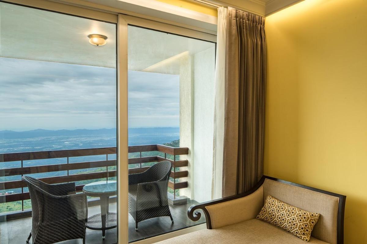 รอยัล ออร์คิด ฟอร์ต รีสอร์ต มัสซูรี Hotel ภายนอก รูปภาพ
