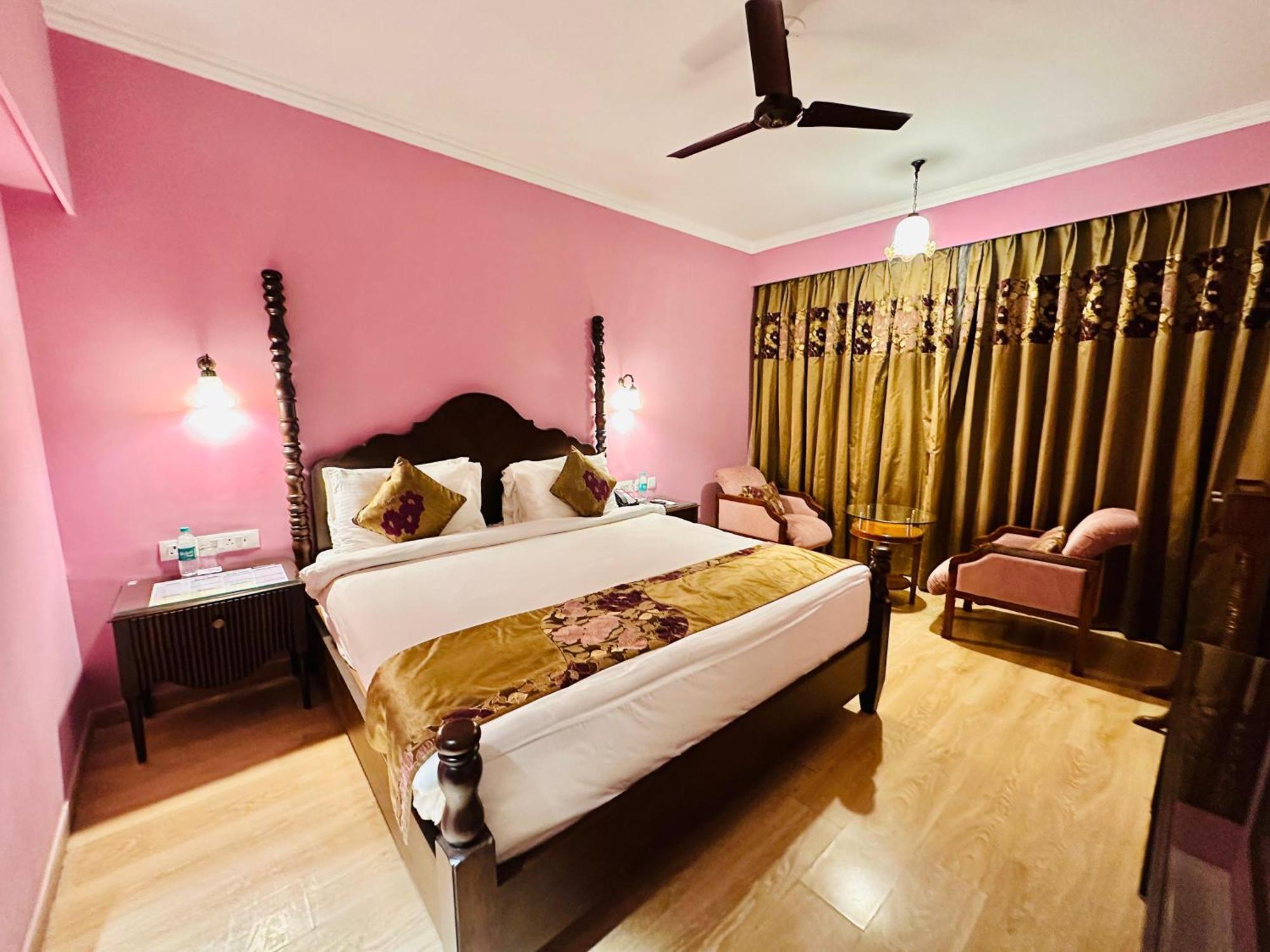 รอยัล ออร์คิด ฟอร์ต รีสอร์ต มัสซูรี Hotel ภายนอก รูปภาพ