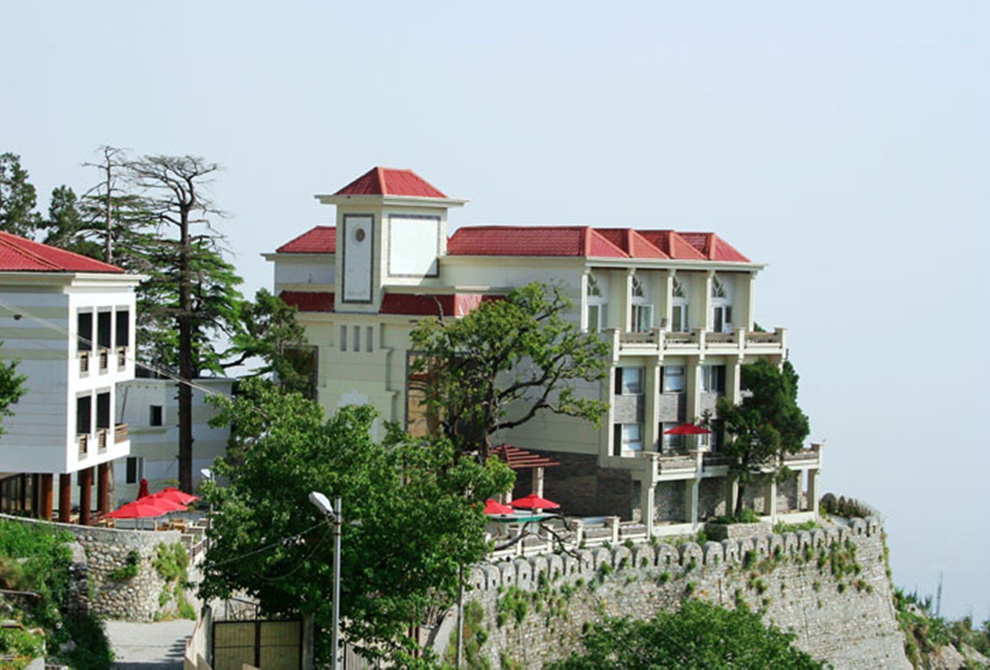 รอยัล ออร์คิด ฟอร์ต รีสอร์ต มัสซูรี Hotel ภายนอก รูปภาพ